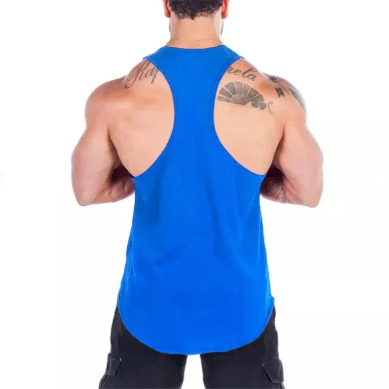 قمصان رياضية للرجال للجري الري - مراجعة Trail Running Vest وسعره